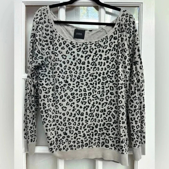Guess | Grey & Black Leopard Print Long Sleeve Sweater Top Distressed Hem Size L - Picture 2 of 7
